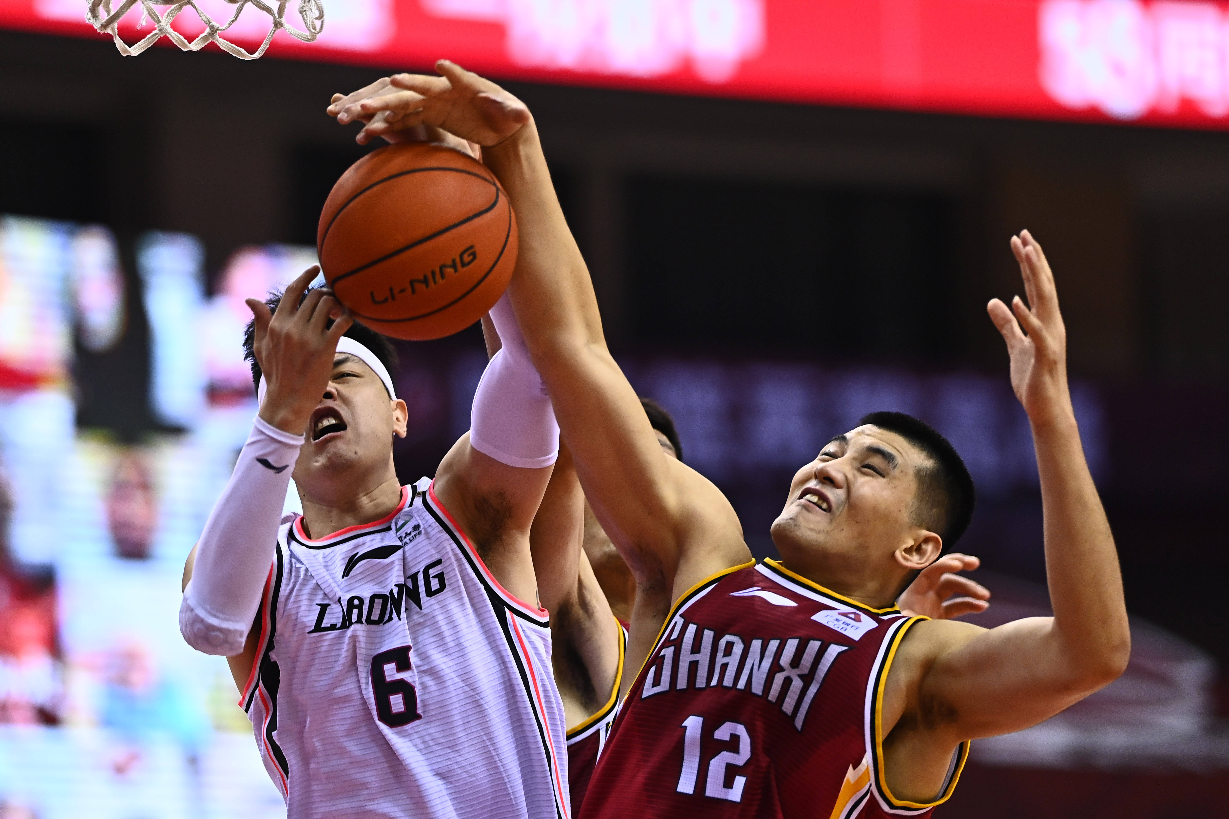 冠等比赛中 冠等比赛中