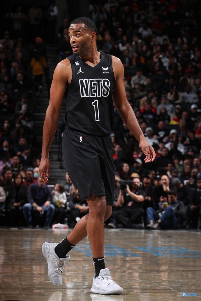 而在日本队 而在日本队