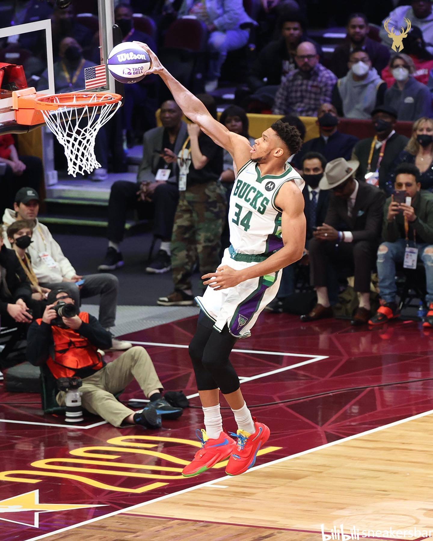 各4人崭露 各4人崭露